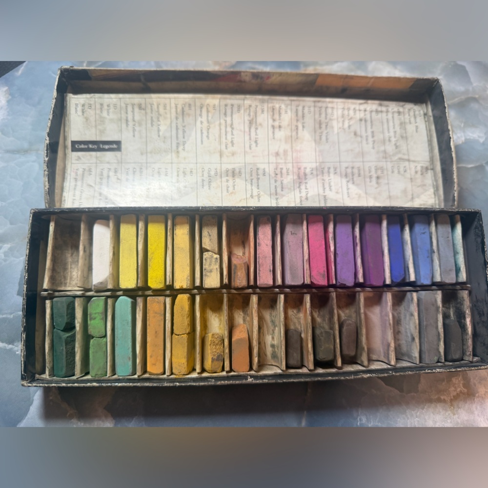 Vintage Colorful Pastel Set for Home Art